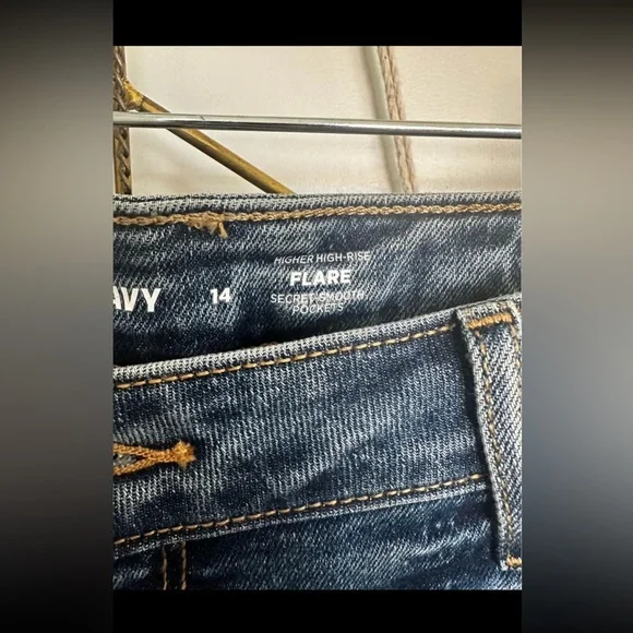 Old Navy Womens High rise Flare Jeans (new)-size 14 - Picture 4 of 4